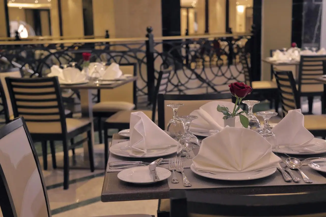 Saja_Al_Madinah_Dining_Table11